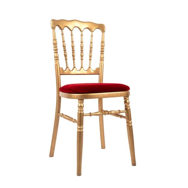 location de chaise napoléon or avec une assise en velour rouge